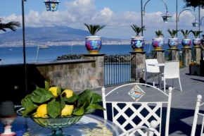 Villa De Luca - Luxury villa with terrace and Jacuzzi by the sea Vico Equense